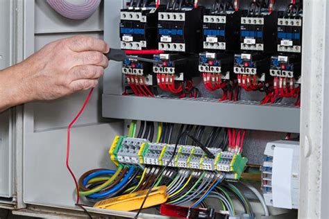 electrical panel manufacturers in uae